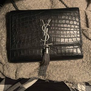 $2,290 RETAIL• $1,000 USED